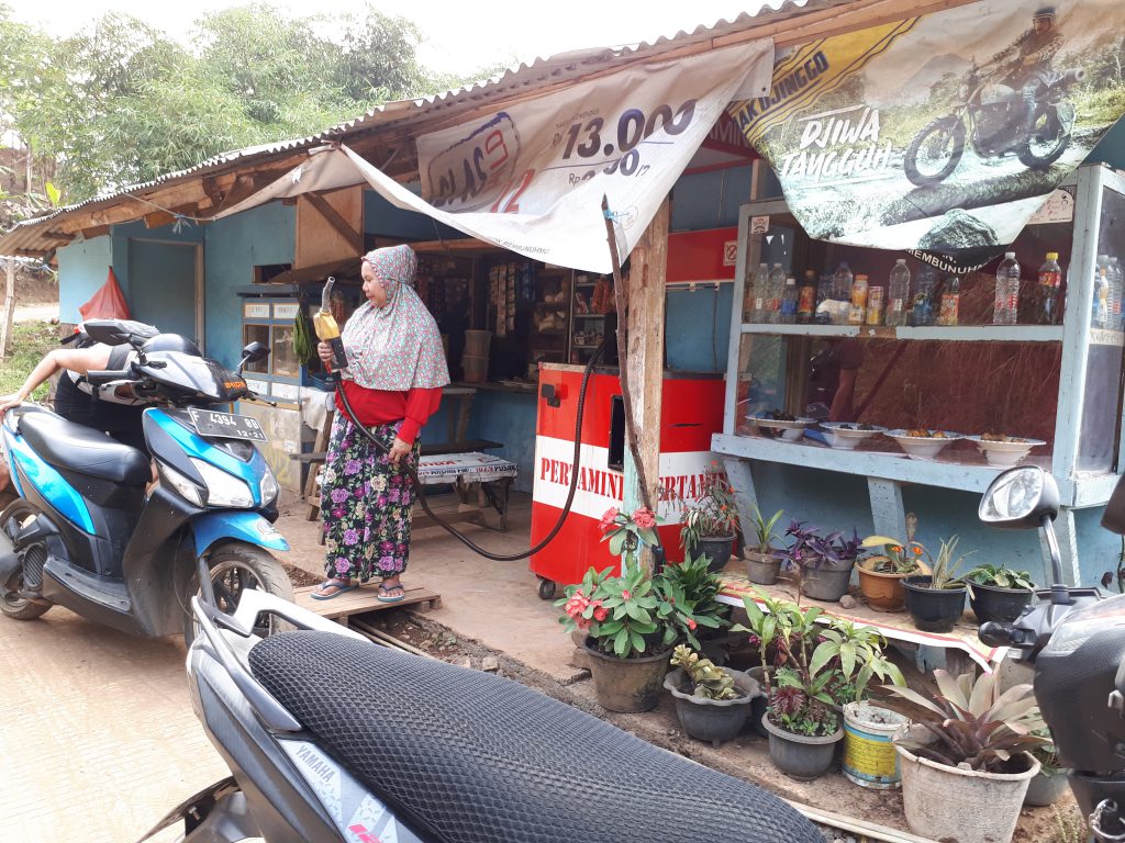 Gasstation in the moutains of Cianjur